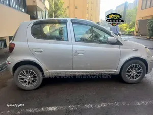 Toyota Yaris 2004 Silver