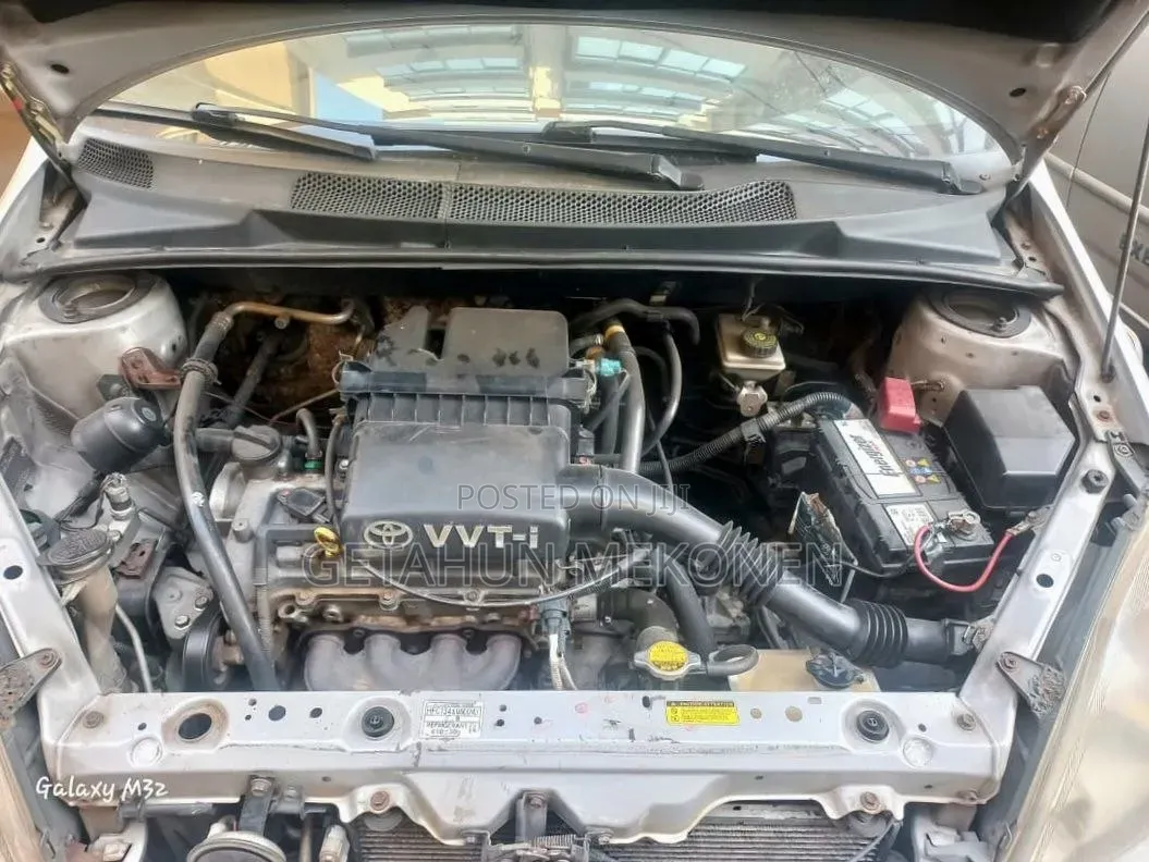 Toyota Yaris 2004 Silver