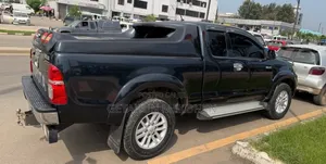 Toyota Hilux 2014 Black
