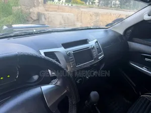 Toyota Hilux 2014 Black