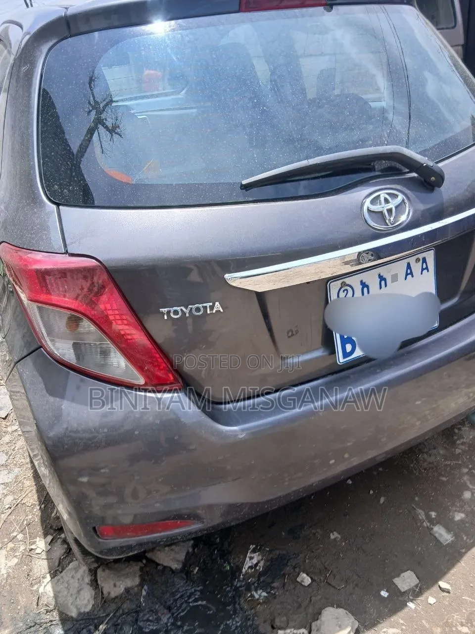 Toyota Yaris 2012 Gray