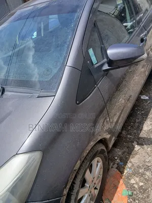 Toyota Yaris 2012 Gray