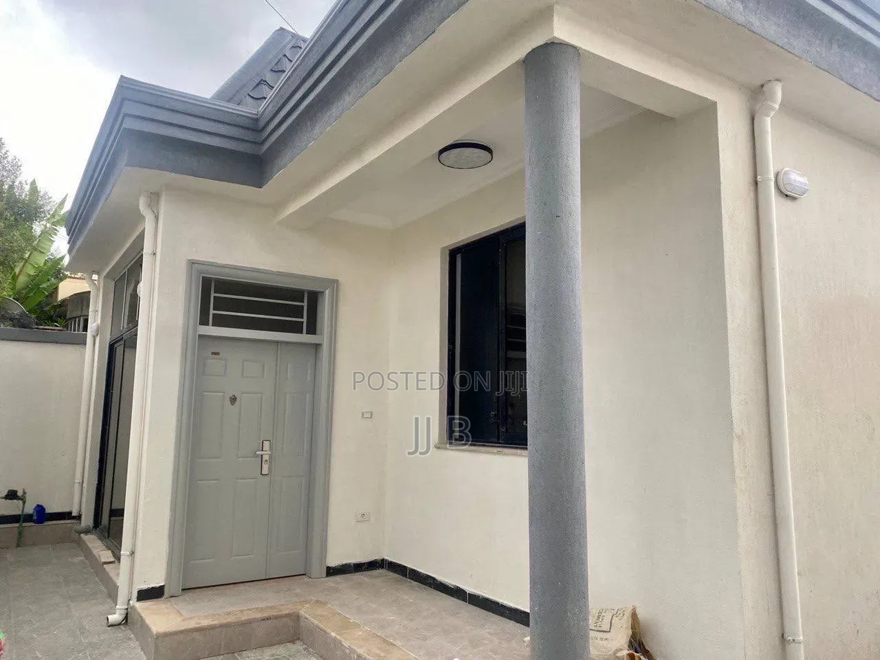 5bdrm Villa in Yeka for sale