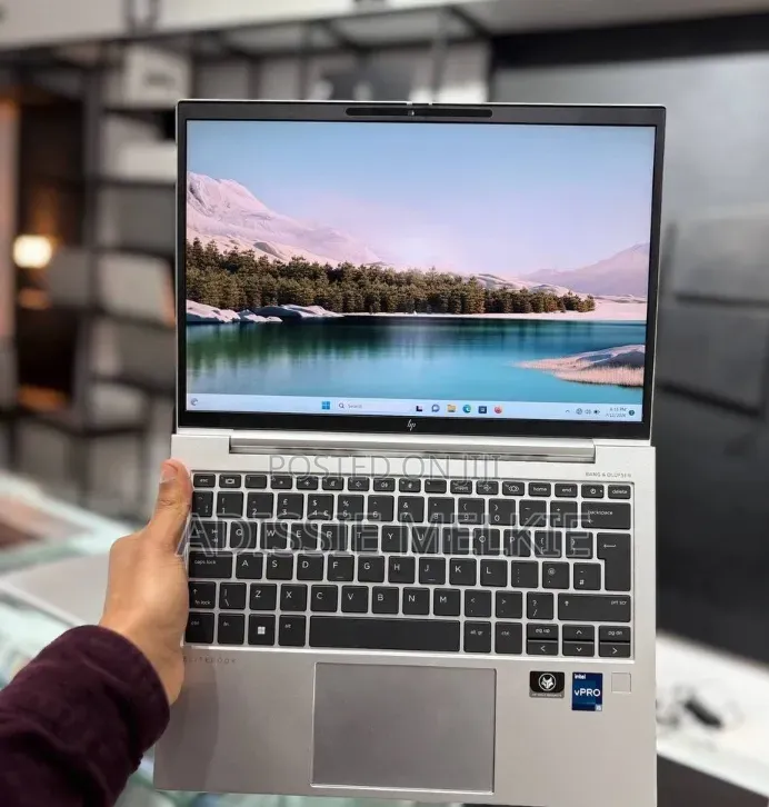 New Laptop HP EliteBook 830 G9 16GB Intel Core i5 SSD 512GB