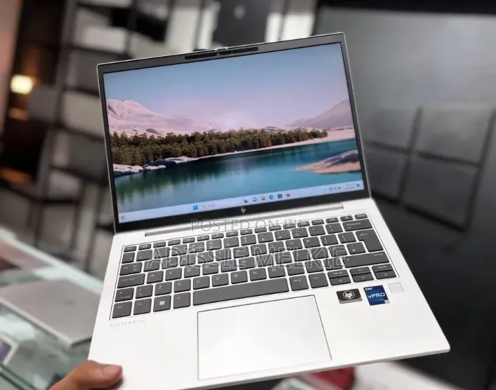 New Laptop HP EliteBook 830 G9 16GB Intel Core i5 SSD 512GB
