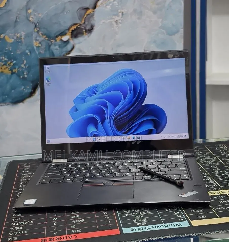 New Laptop Lenovo ThinkPad X380 Yoga 16GB Intel Core i5 SSD 256GB