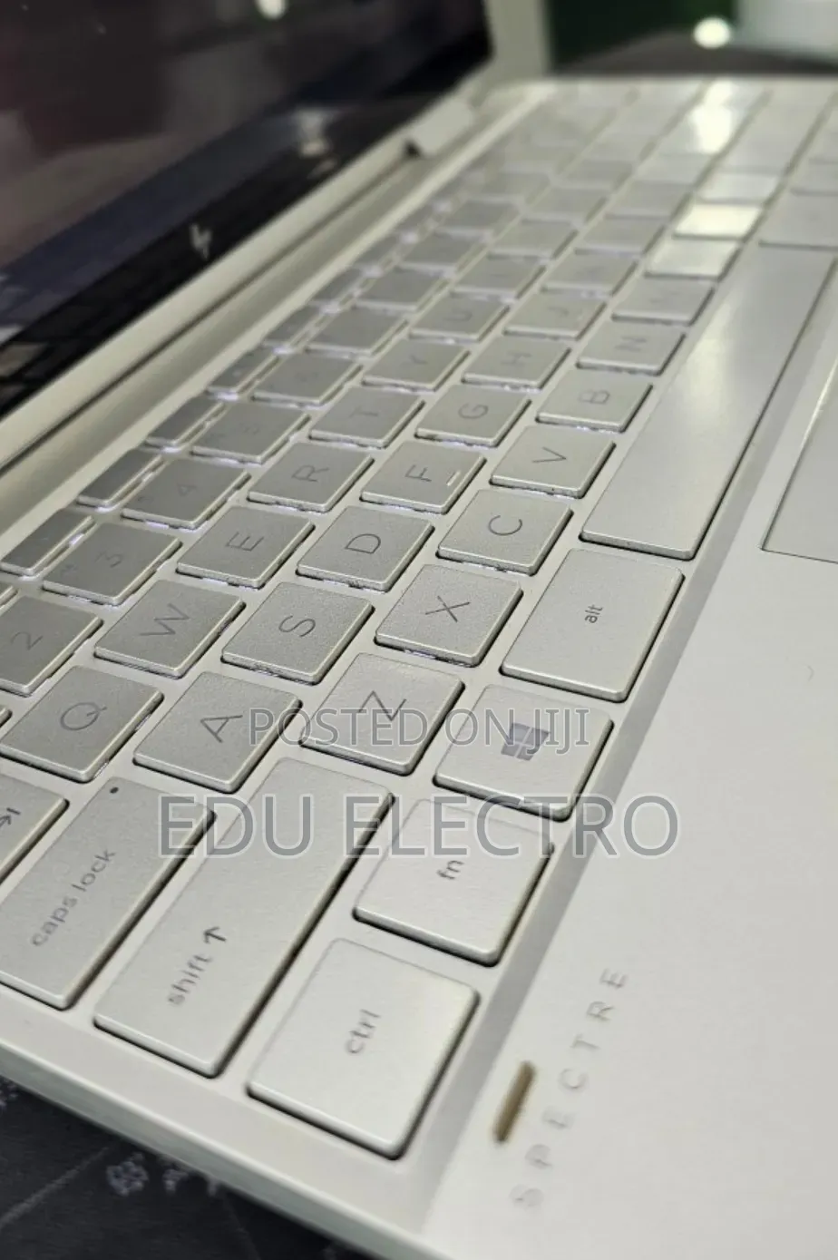 New Laptop HP Spectre X360 8GB Intel Core i7 SSD 512GB
