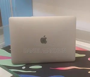 New Laptop Apple MacBook Pro 2020 8GB Apple M1 Pro SSD 256GB