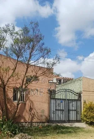 2bdrm House in ሀያት, Bole for sale