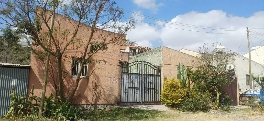 2bdrm House in ሀያት, Bole for sale