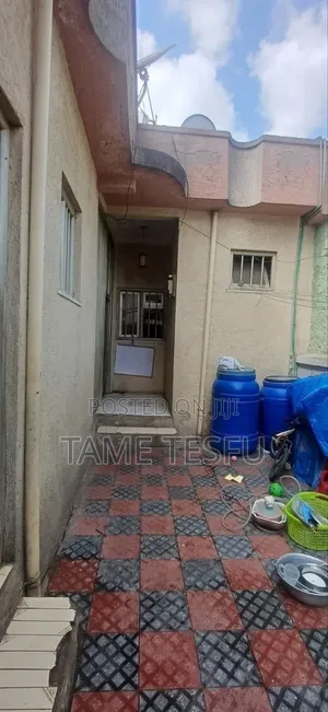 2bdrm House in ሀያት, Bole for sale