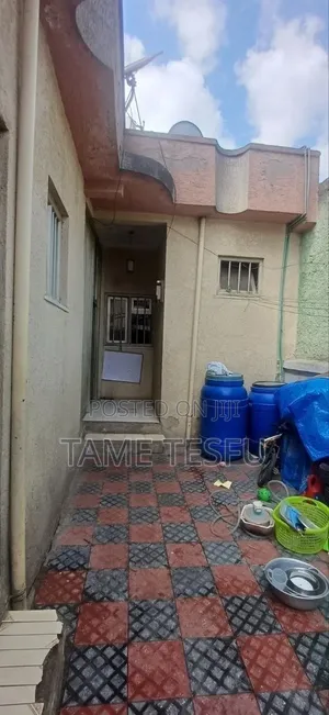 2bdrm House in ሀያት, Bole for sale