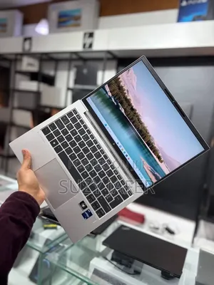 New Laptop HP EliteBook 830 G9 16GB Intel Core i5 SSD 512GB