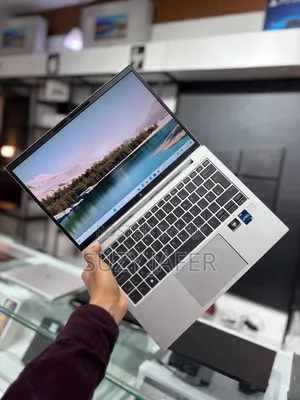 New Laptop HP EliteBook 830 G9 16GB Intel Core i5 SSD 512GB