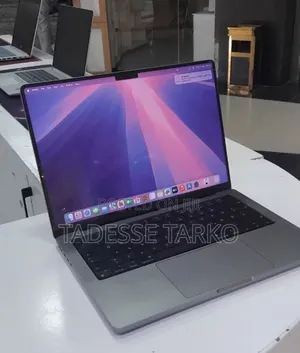 New Laptop Apple MacBook Pro 2021 M1 32GB Apple M1 Pro SSD 1T