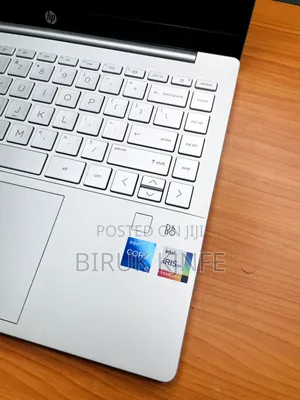 New Laptop HP Pavilion 14 8GB Intel Core i5 SSD 256GB