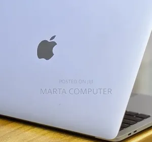 New Laptop Apple MacBook Pro 2020 32GB Intel Core i7 SSD 512GB