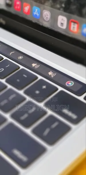 Laptop Apple MacBook 2020 32GB Intel Core i7 SSD 512GB