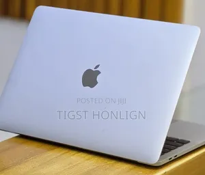 Laptop Apple MacBook 2020 32GB Intel Core i7 SSD 512GB
