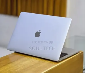 New Laptop Apple MacBook Pro 2020 32GB Intel Core i7 SSD 512GB