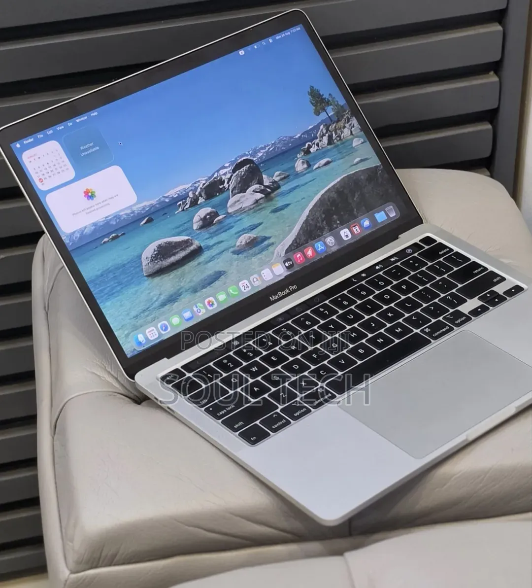 New Laptop Apple MacBook Pro 2020 32GB Intel Core i7 SSD 512GB