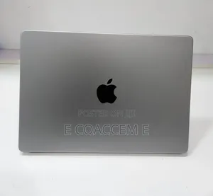 New Laptop Apple MacBook 32GB SSD 1T