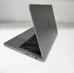 New Laptop Apple MacBook 32GB SSD 1T