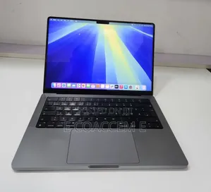New Laptop Apple MacBook 32GB SSD 1T