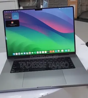 New Laptop Apple MacBook Pro 2021 M1 32GB Apple M1 Pro SSD 1T