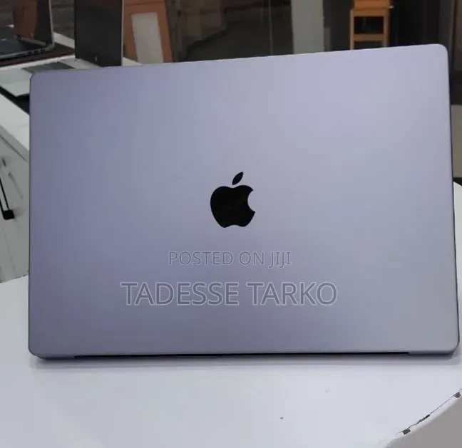 New Laptop Apple MacBook Pro 2021 M1 32GB Apple M1 Pro SSD 1T
