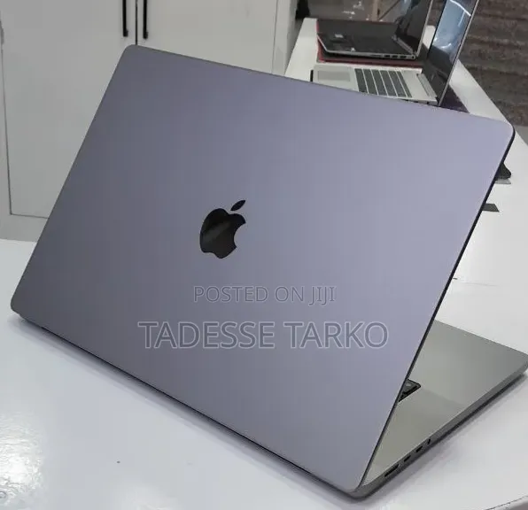 New Laptop Apple MacBook Pro 2021 M1 32GB Apple M1 Pro SSD 1T