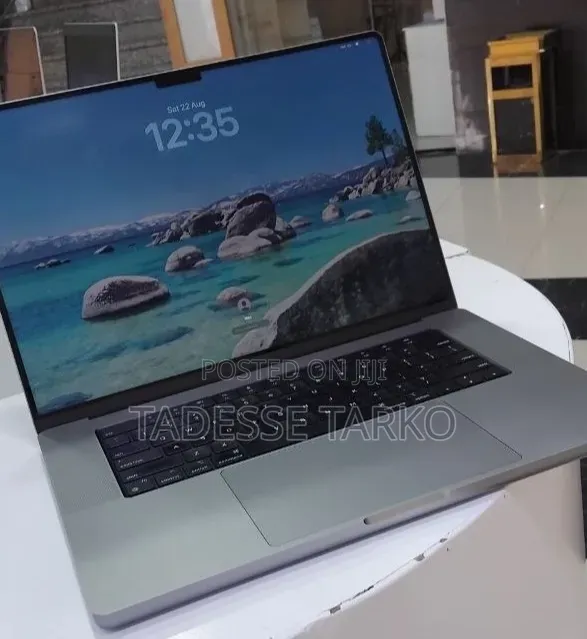 New Laptop Apple MacBook Pro 2021 M1 32GB Apple M1 Pro SSD 1T