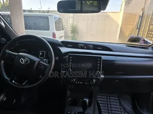 Toyota Hilux 2021 Gray