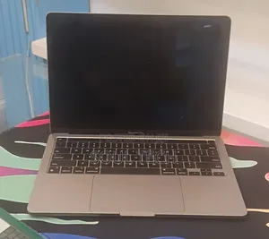 New Laptop Apple MacBook Pro 2020 M1 8GB Apple M1 Pro SSD 256GB