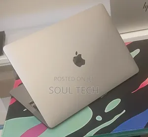 New Laptop Apple MacBook Pro 2020 M1 8GB Apple M1 Pro SSD 256GB