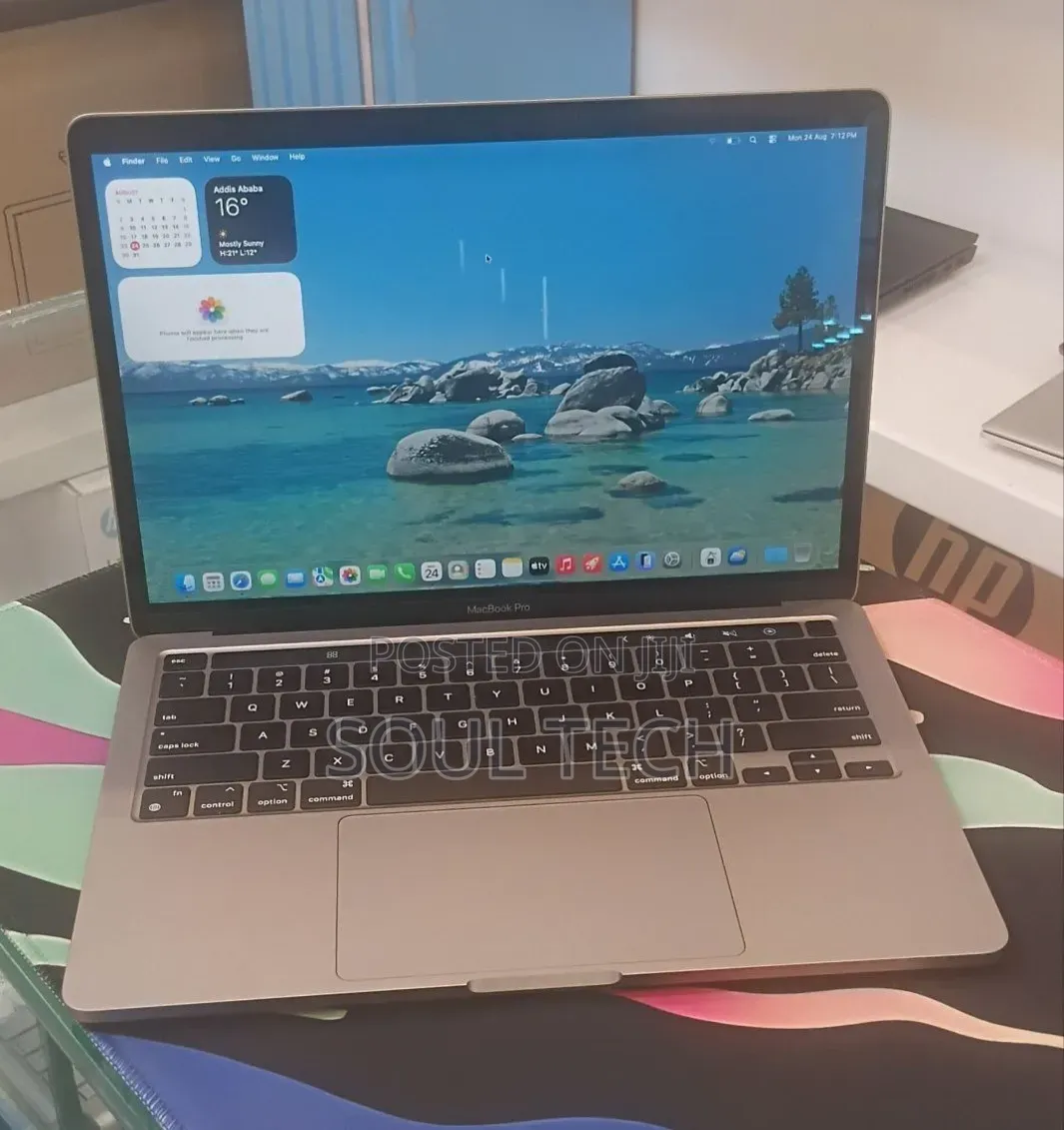 New Laptop Apple MacBook Pro 2020 M1 8GB Apple M1 Pro SSD 256GB