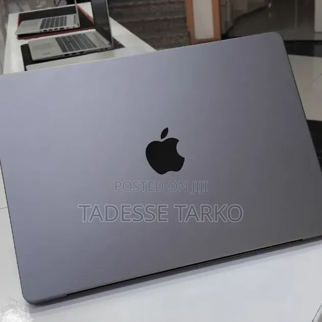 New Laptop Apple MacBook Pro 2021 M1 32GB Apple M1 Pro SSD 512GB