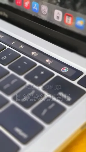 New Laptop Apple MacBook 32GB Intel Core i7 SSD 512GB