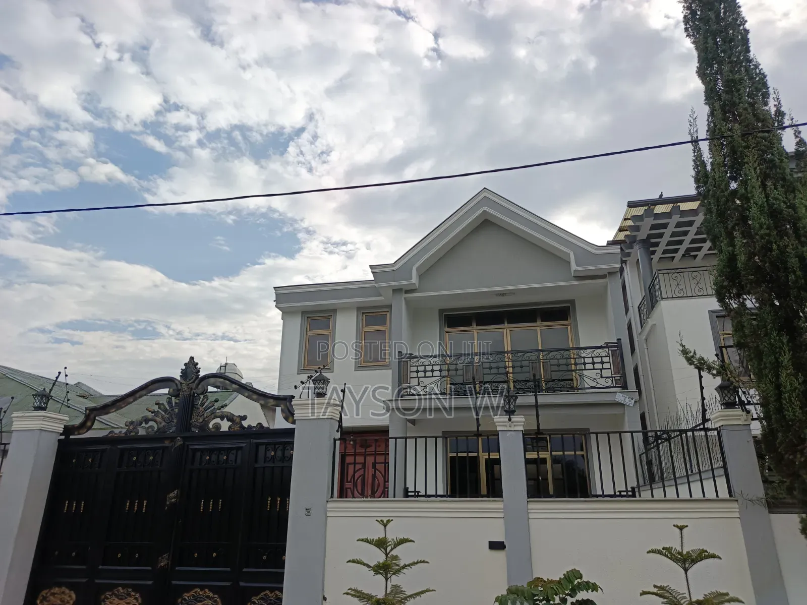 5bdrm House in Addis Ababa Ayat, Bole for sale