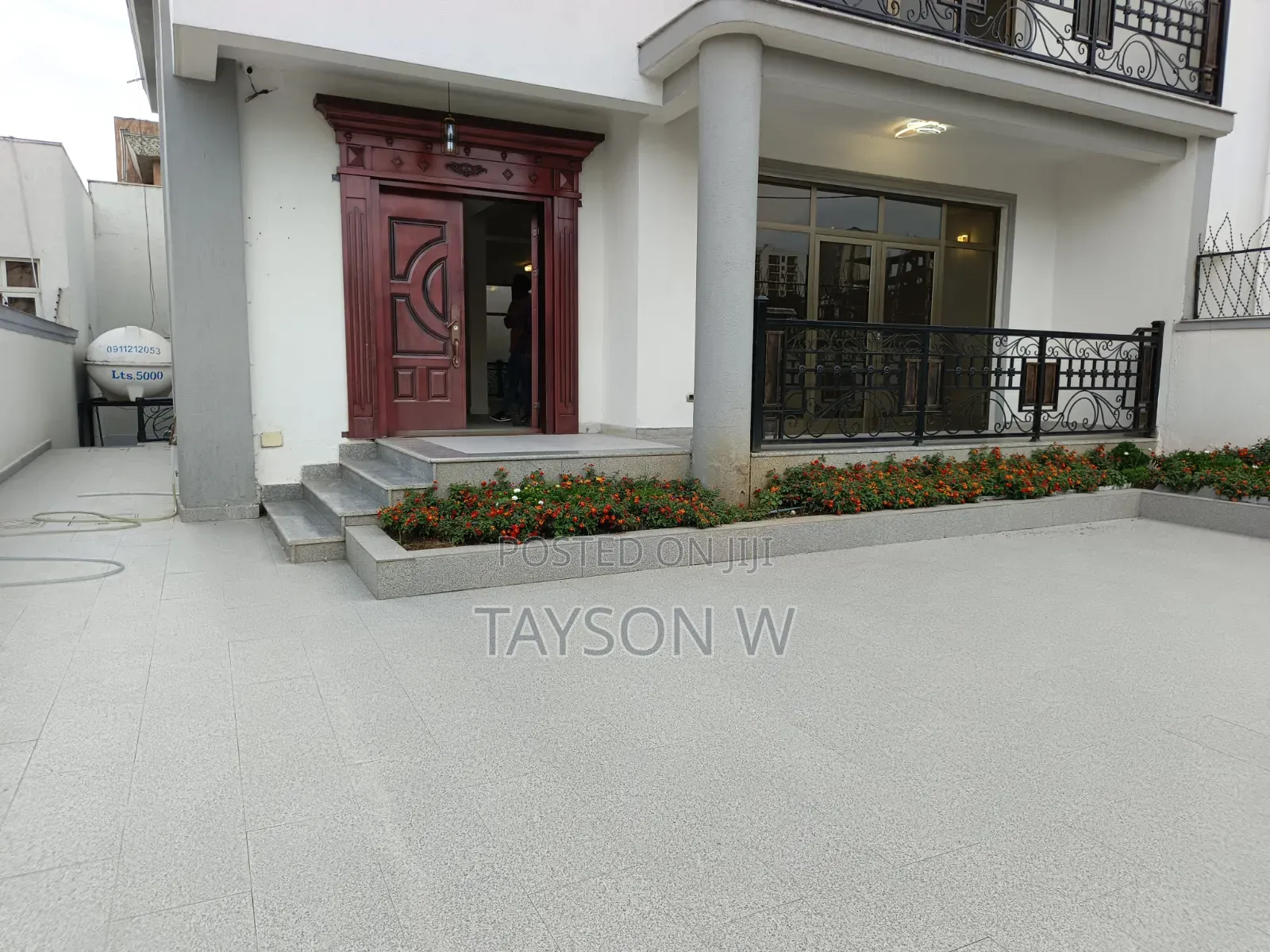 5bdrm House in Addis Ababa Ayat, Bole for sale