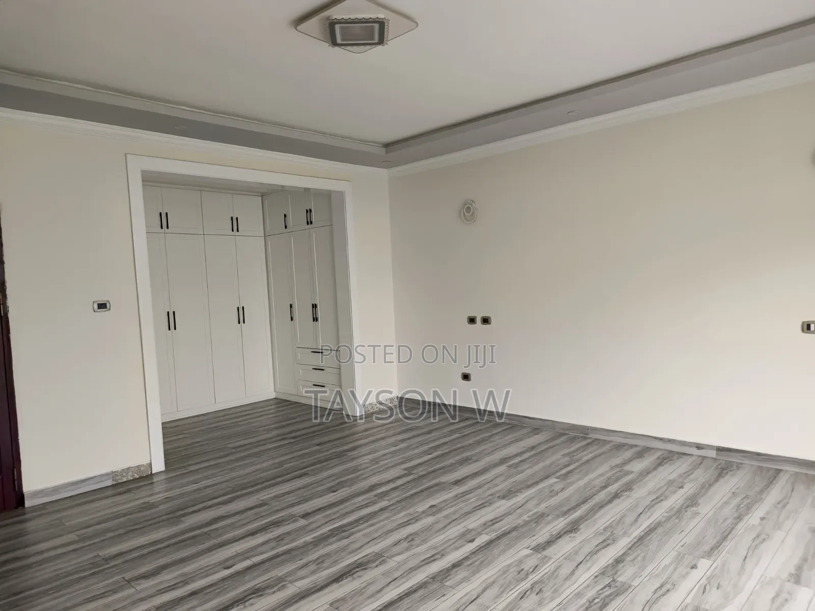 5bdrm House in Addis Ababa Ayat, Bole for sale