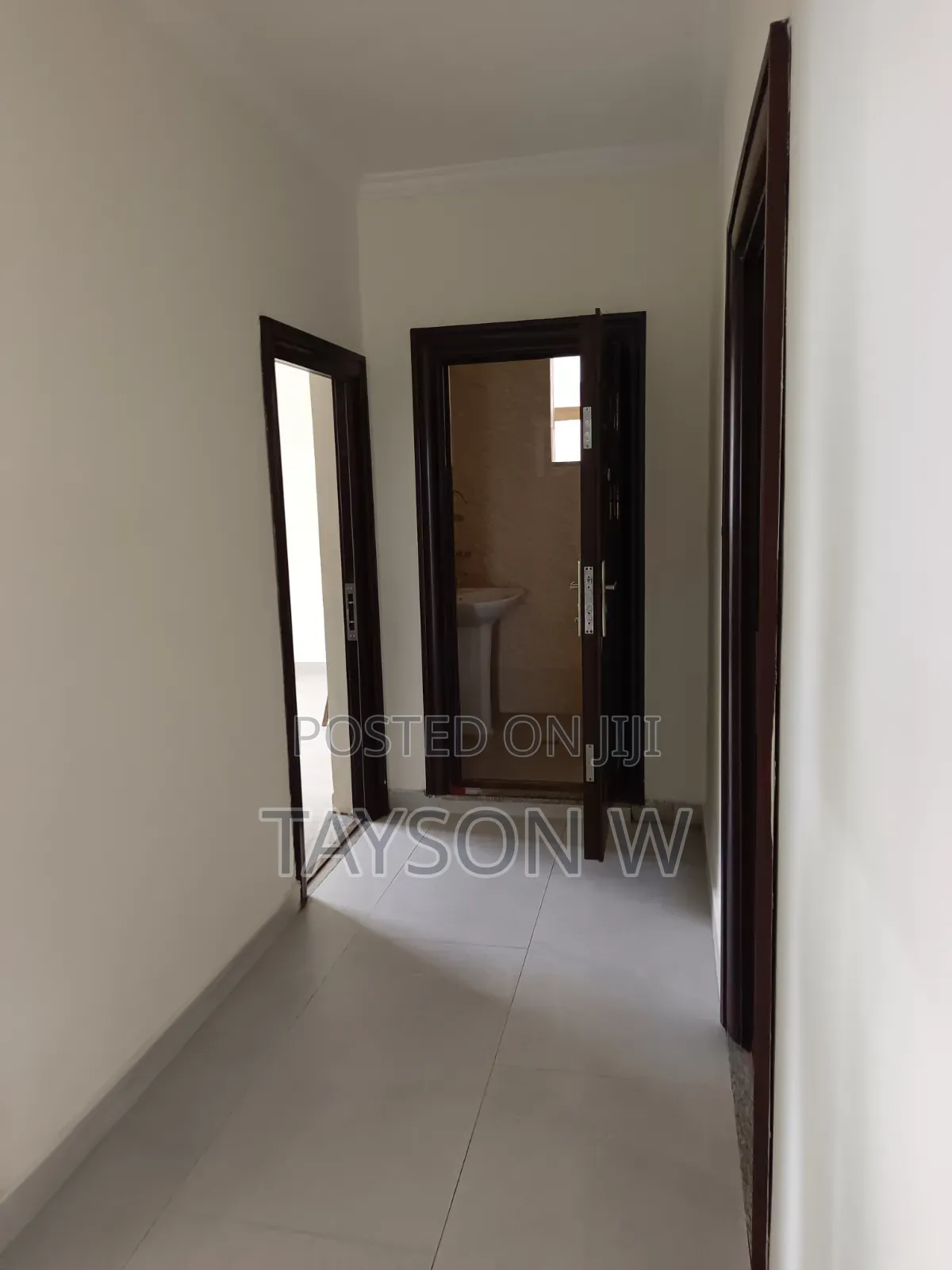 5bdrm House in Addis Ababa Ayat, Bole for sale