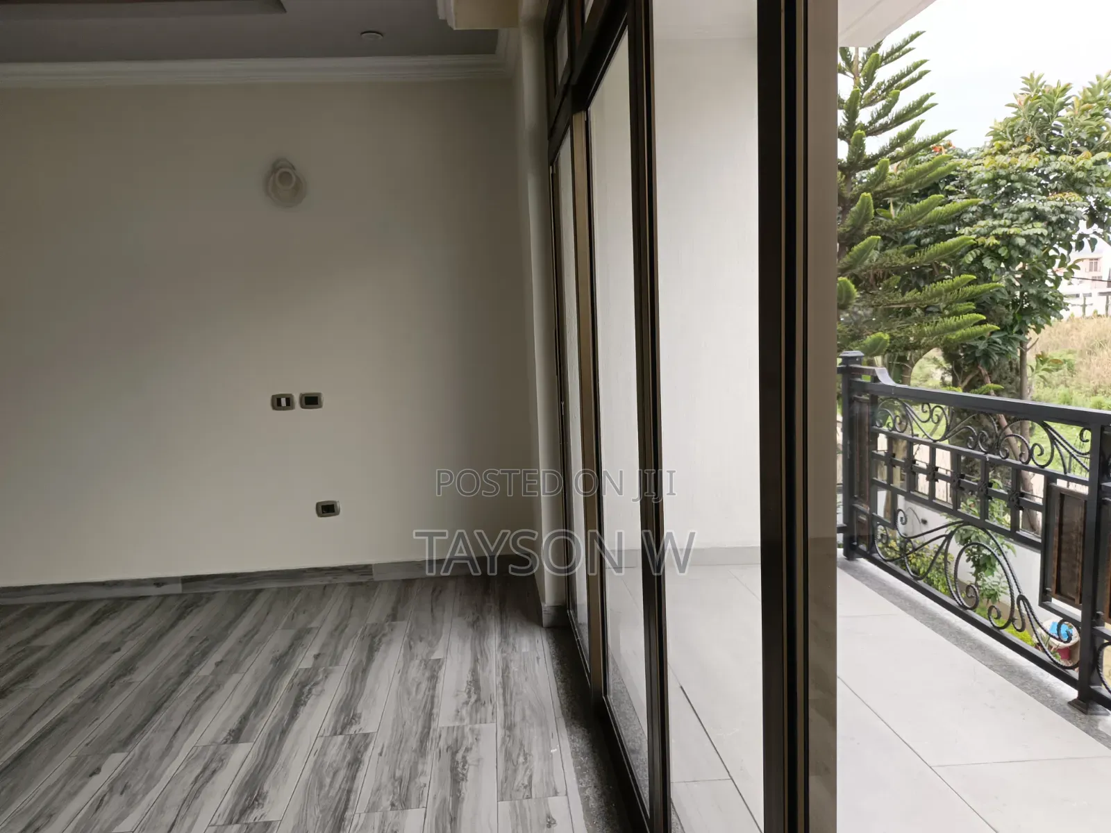 5bdrm House in Addis Ababa Ayat, Bole for sale
