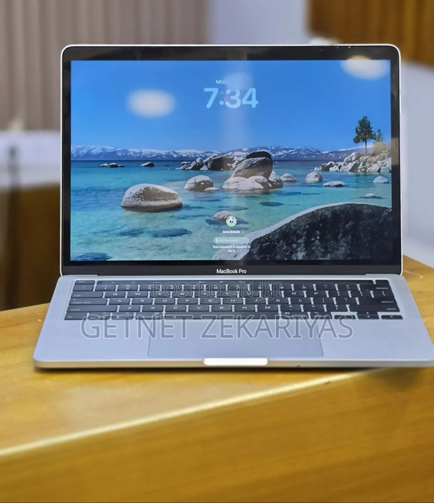 New Laptop Apple MacBook Pro 2020 32GB Intel Core i7 SSD 512GB