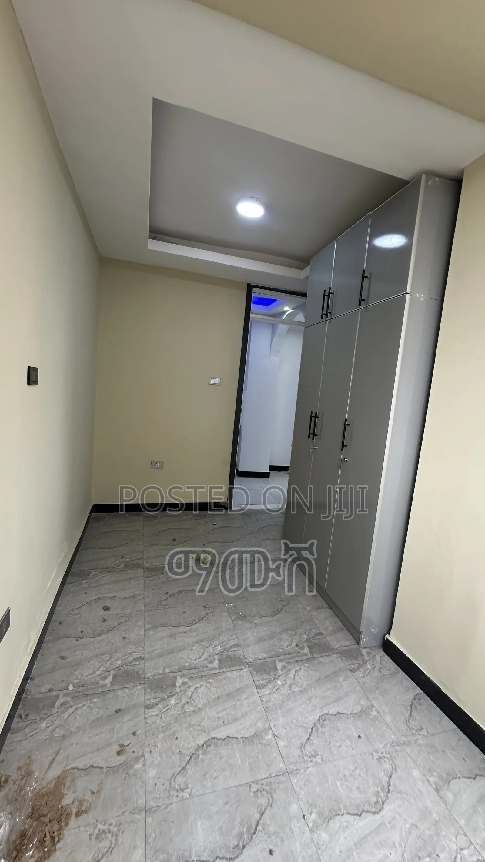 Furnished 2bdrm Condo in አያት, Bole for sale