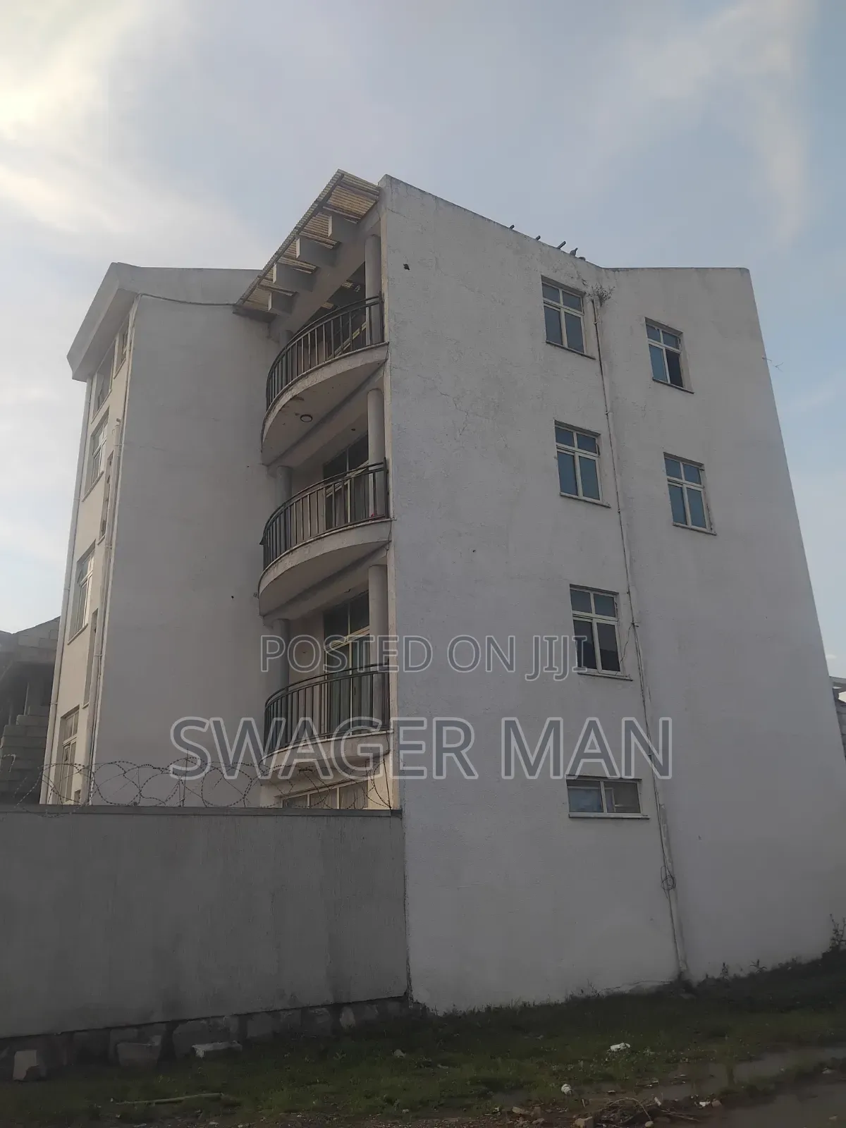 Furnished 8bdrm Townhouse/Terrace in Tafo Abune Kiros, Yeka for sale