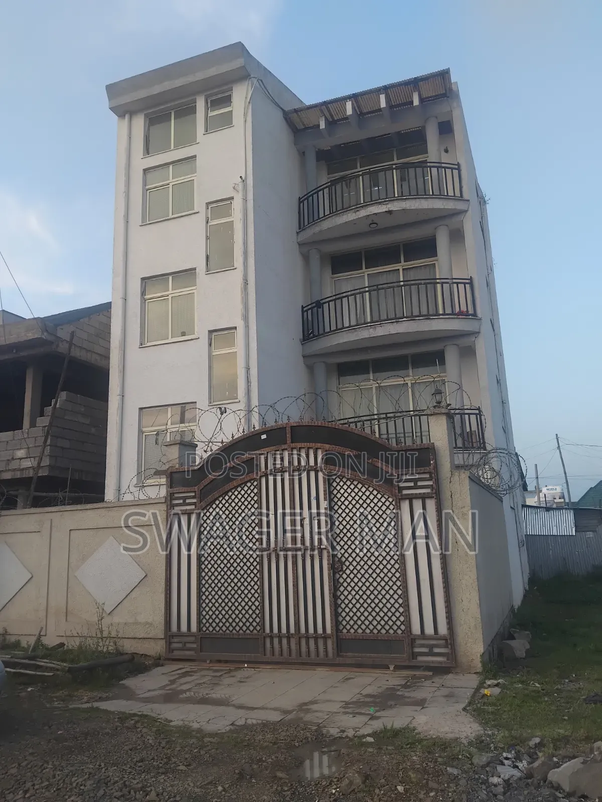 Furnished 8bdrm Townhouse/Terrace in Tafo Abune Kiros, Yeka for sale