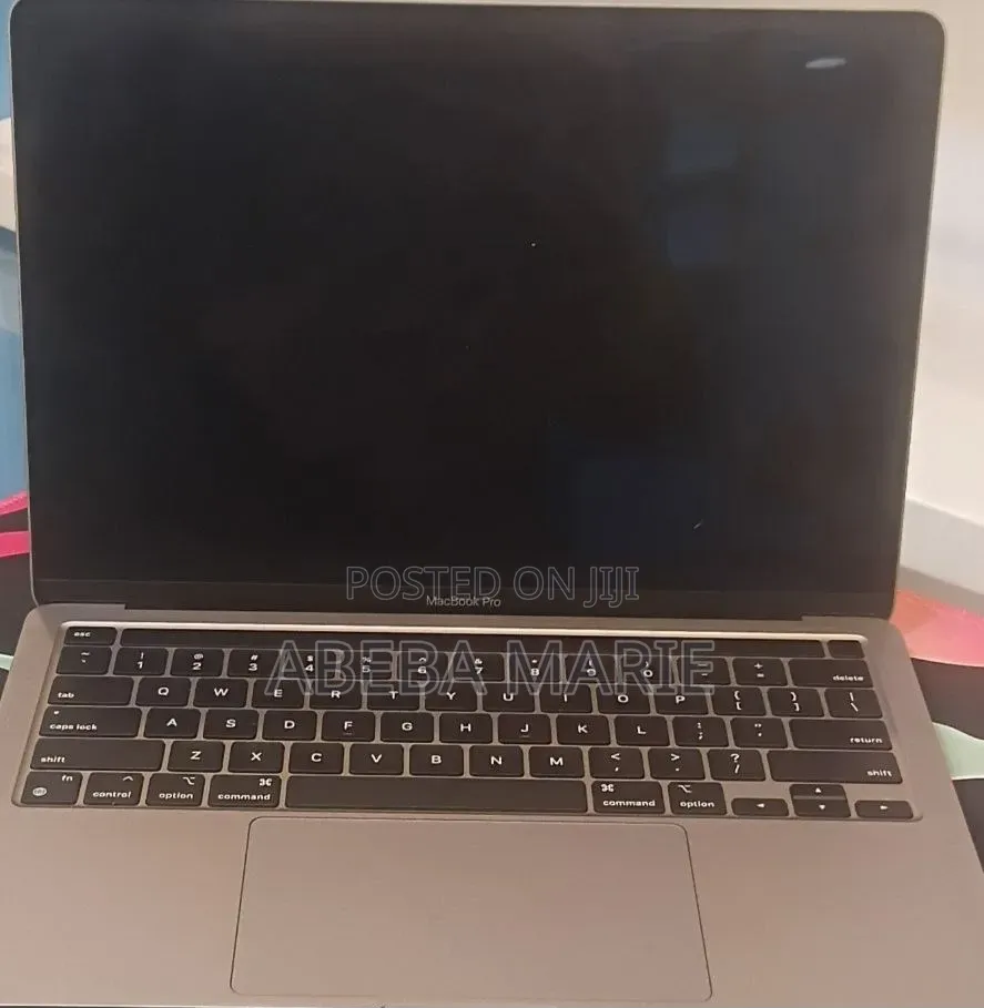 New Laptop Apple MacBook Pro 2020 M1 8GB Apple M1 SSD 256GB