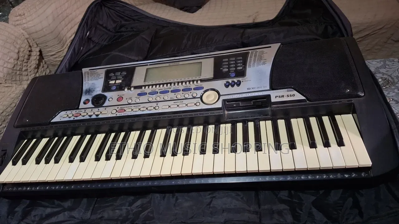 Yamaha PSR-550 Is a 61-Key Touch-Sensitive Keyboard