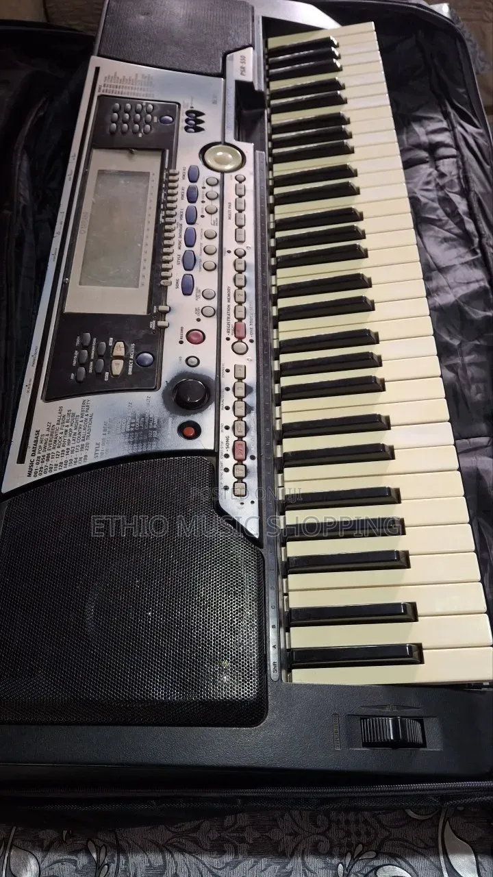 Yamaha PSR-550 Is a 61-Key Touch-Sensitive Keyboard